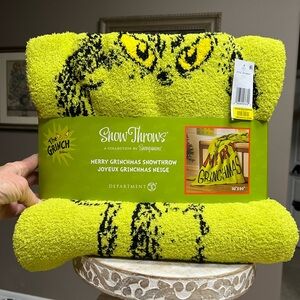 Department 56 Grinchmas Snow Throw Blanket - Yellow and Green